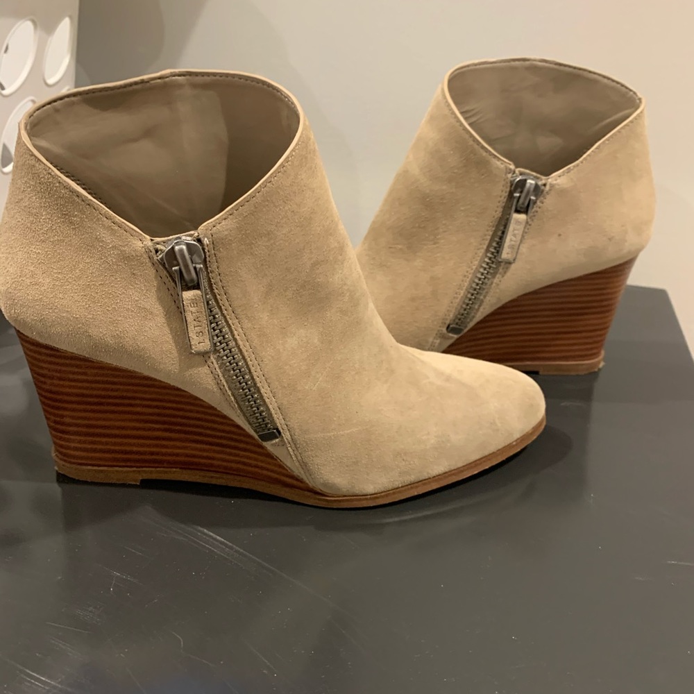 Nordstrom 1 state taupe booties - Picture 3 of 5
